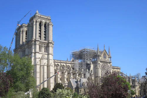 Emission #60/La reconstruction de la cathédrale Notre-Dame de Paris/29.11.2022